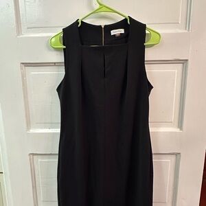 Calvin Klein sheath dress. Size 8. Slit keyhole.